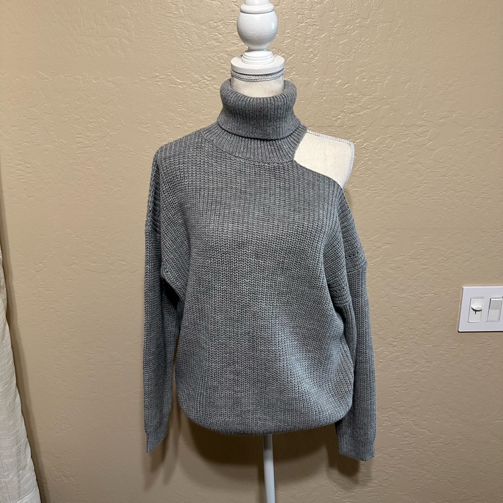 Windsor one shoulder turtle neck sweater